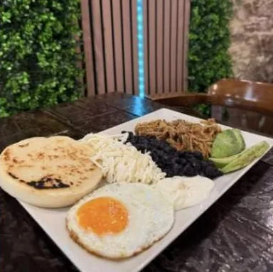 Desayuno criollo